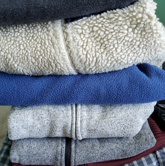 7 pieces  of old navy, children's  place sweaters - Picture 5 of 7